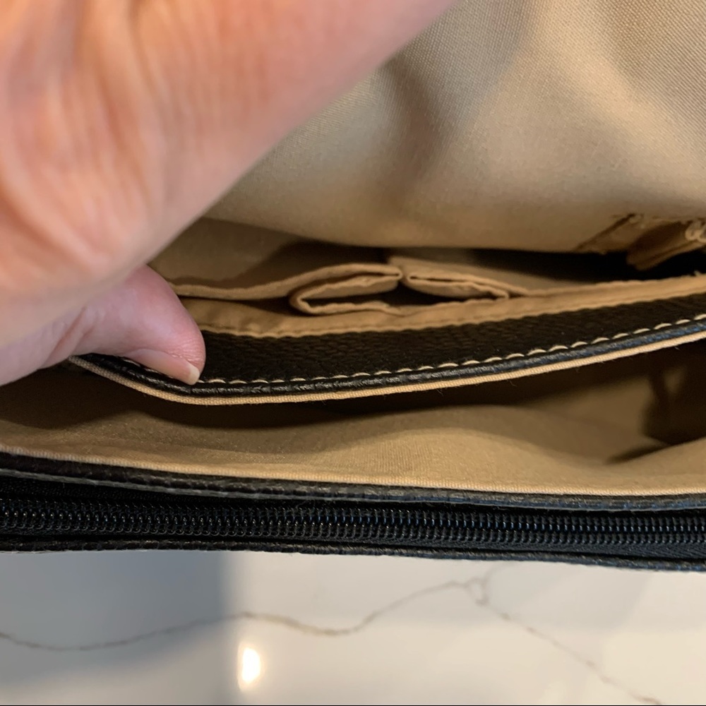 Villager Purse Black Pebble Leather - Picture 7 of 16